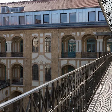 Szechenyi Center 4* Segedín