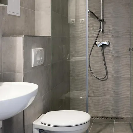 公寓式酒店 Szechenyi Center 4*